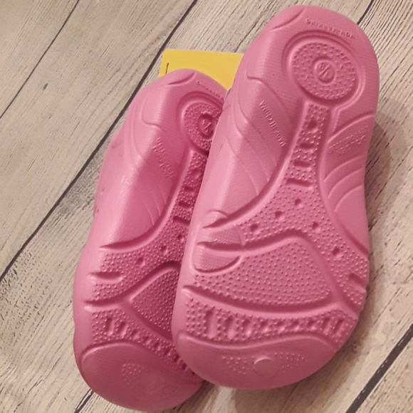 NWT Disney Minnie Mouse sandals - Picture 4 of 4